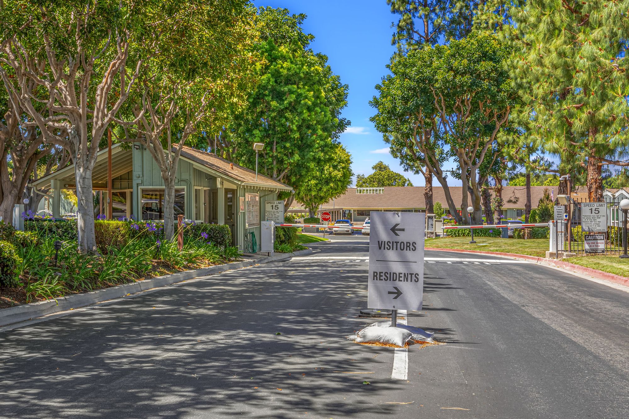 alt="trailer homes for sale near me.